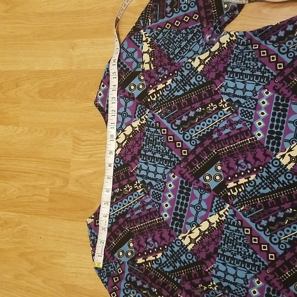 🌸2 for $15🌸 LulaRoe Purple and Blue Print Flowy Tunic Top - Picture 7 of 8